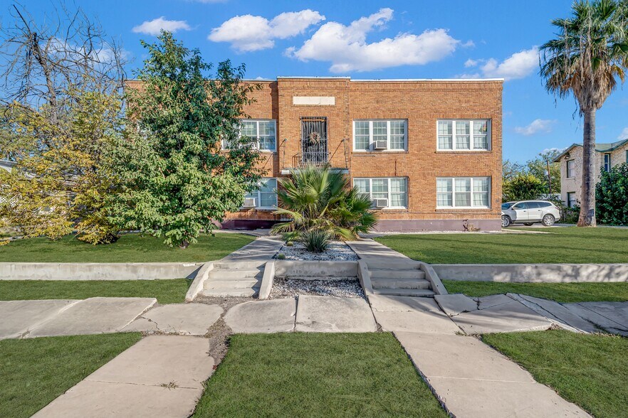 Primary Photo Of 1409 W Woodlawn Ave, San Antonio Apartments For Sale