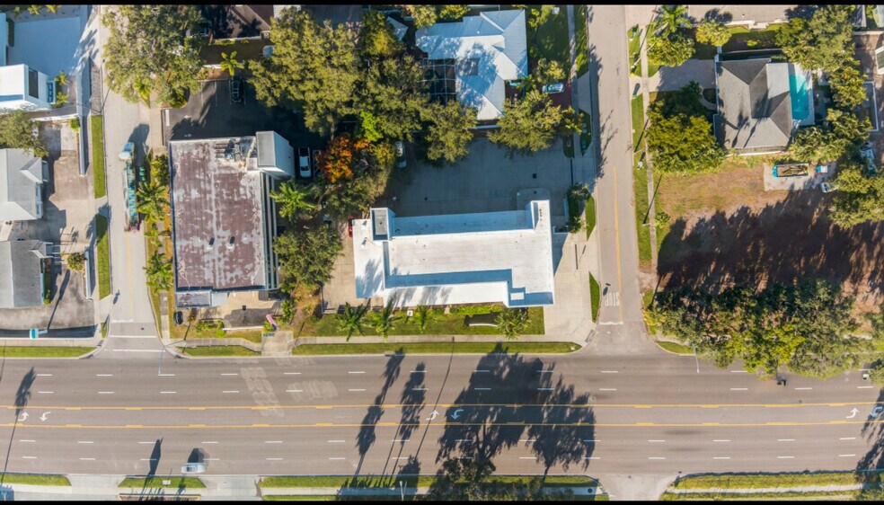 More Photos Of 2426 S Tamiami Trl, Sarasota Medical For Sale