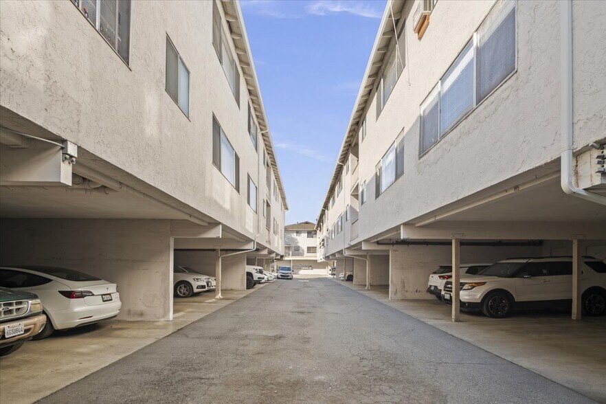 More Photos Of 1920 Latham Rd, Mountain View Apartments For Sale