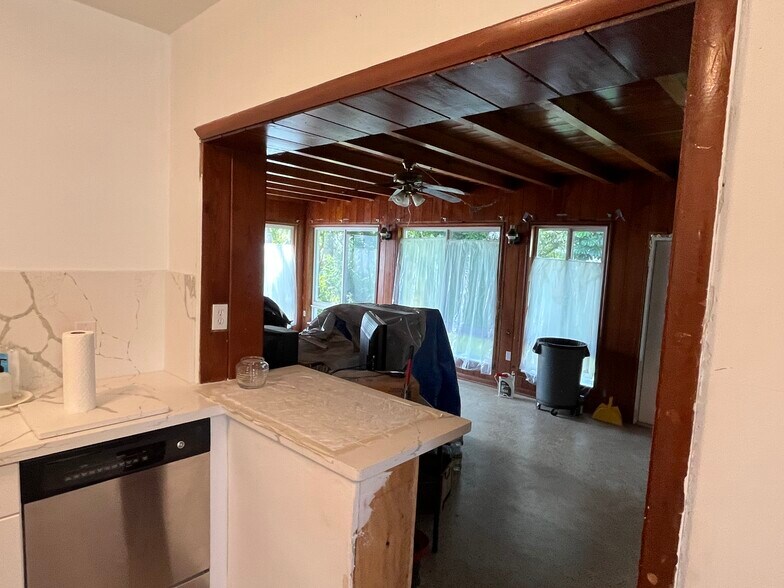 More Photos Of 648 South Dr, Miami Springs Medical For Sale