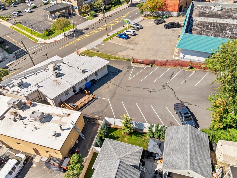 More Photos Of 330 New Brunswick Ave, Fords Office For Sale