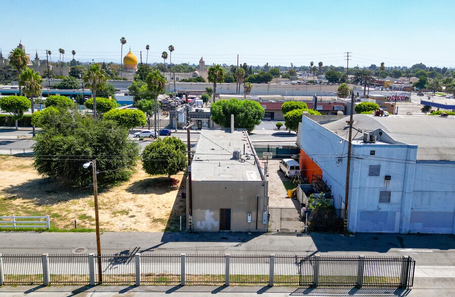 More Photos Of 123 N Long Beach Blvd, Compton Storefront Retail Office For Sale