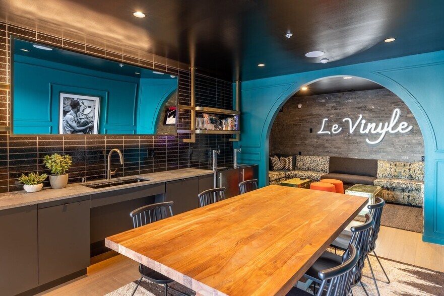 More Photos Of 2309 S Jackson St, Seattle Apartments For Lease