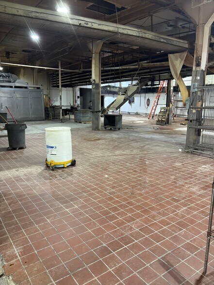 More Photos Of 22 N 3rd Ave, Mount Vernon Warehouse For Sale