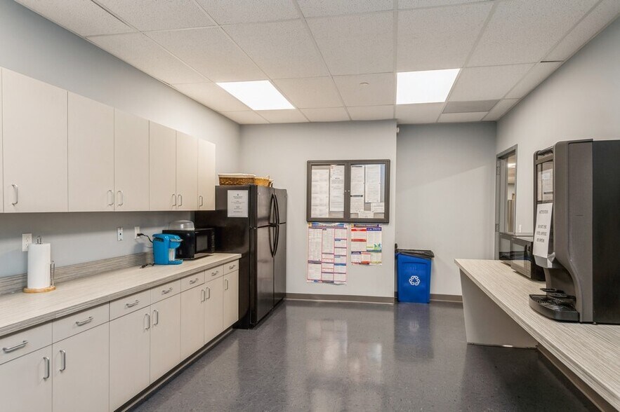 More Photos Of 46-56 E Main St, Somerville Office For Lease