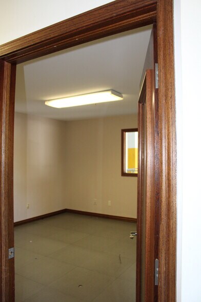 More Photos Of 1970 NW 70th Ave, Miami Warehouse For Lease