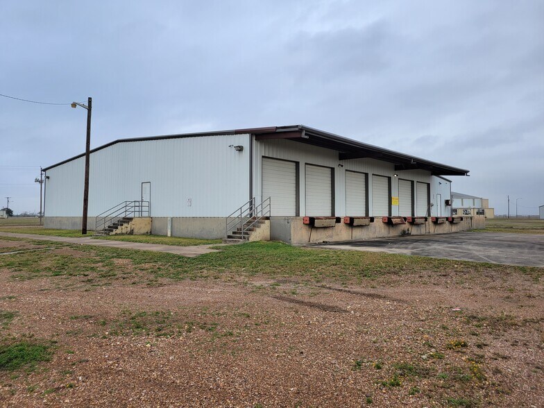 Primary Photo Of 158 Hangar Dr S, Victoria Distribution For Lease