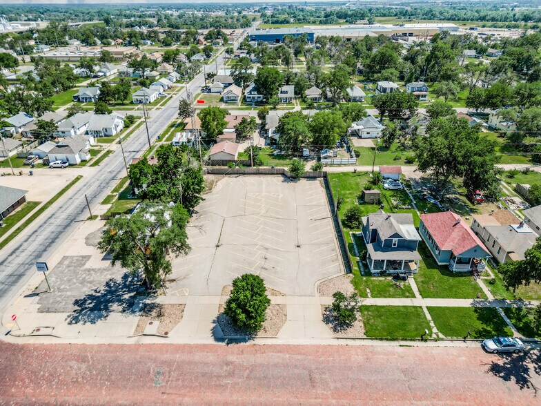 More Photos Of 500 W 1st Ave, Hutchinson Office For Sale