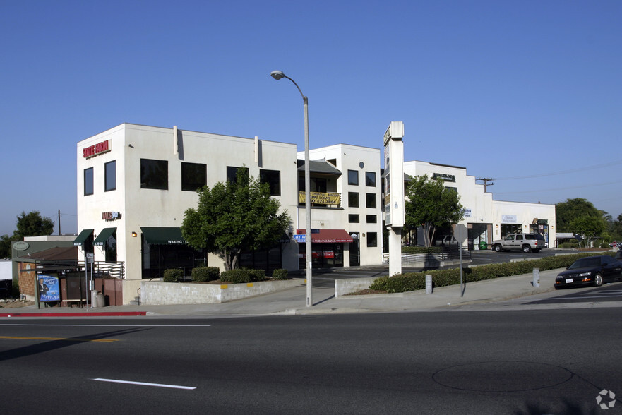 Primary Photo Of 2525 Lake Ave, Altadena Office For Lease