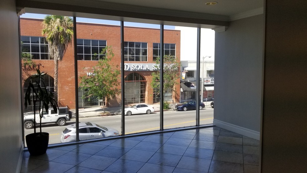 More Photos Of 15130-15132 Ventura Blvd, Sherman Oaks Office For Lease