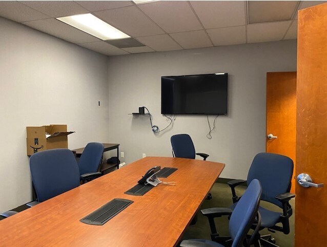 More Photos Of 609-611 N Akers St, Visalia Office For Lease