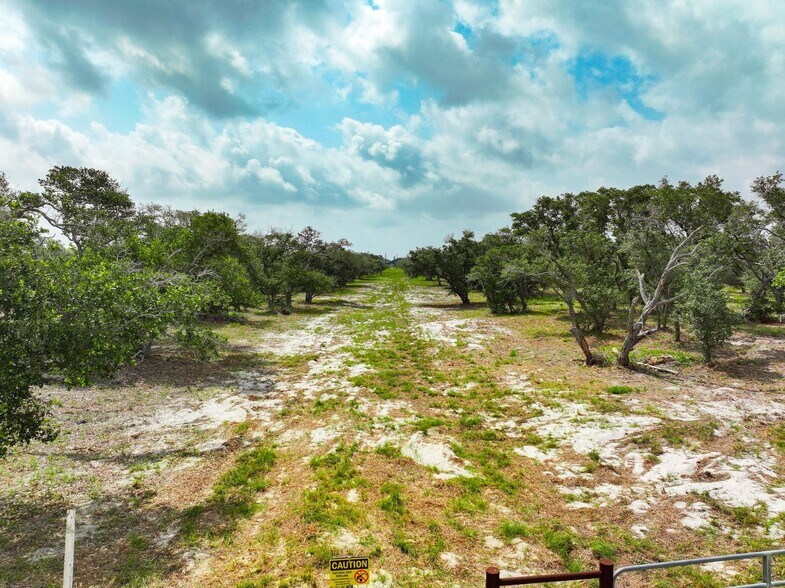 More Photos Of 704 South Highway 35 Byp, Rockport Land For Sale