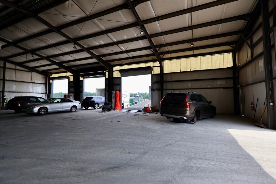More Photos Of 28 Telfair Pl, Savannah Warehouse For Lease