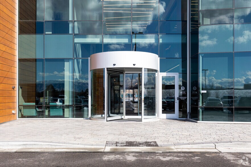 More Photos Of 2100 W Pleasant Grove Blvd, Pleasant Grove Office For Lease