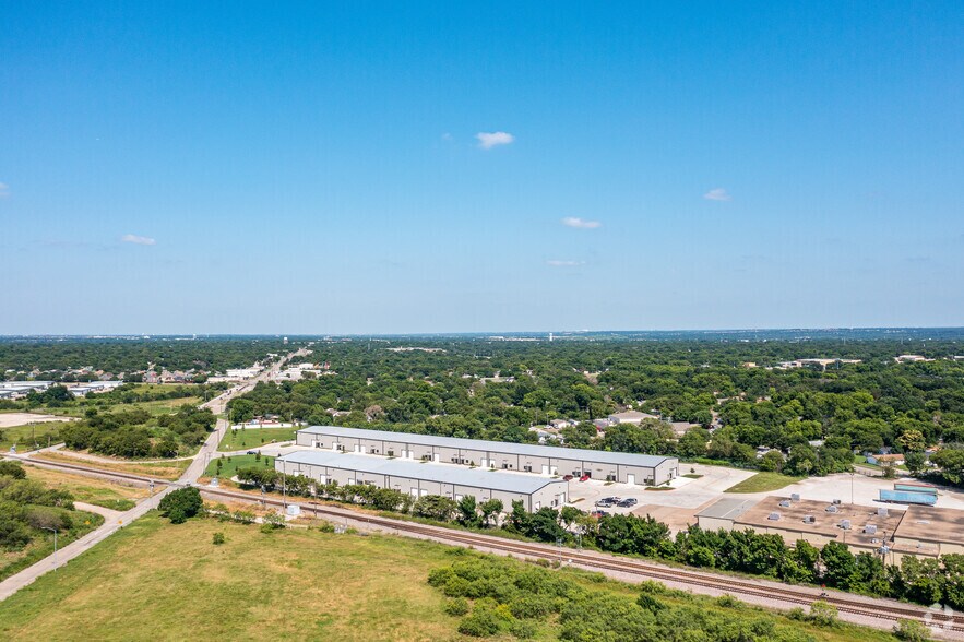 More Photos Of 3488 E Long Ave, Fort Worth Warehouse For Lease
