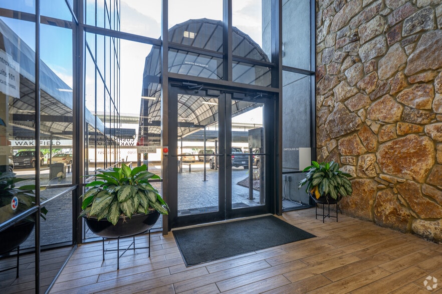 More Photos Of 10700 Richmond Ave, Houston Office For Lease