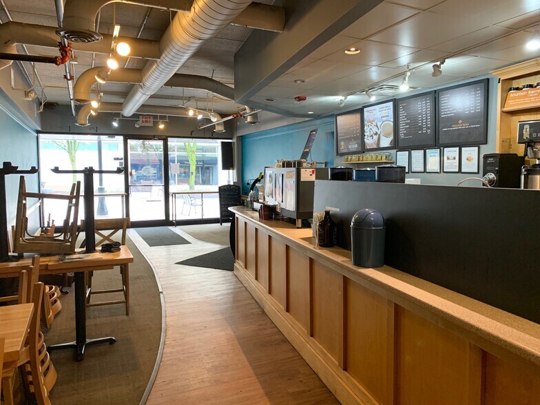 More Photos Of 218-224 State St, Madison Storefront Retail Office For Lease