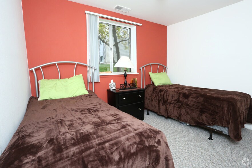 More Photos Of 831 Green Rd, Ypsilanti Apartments For Sale