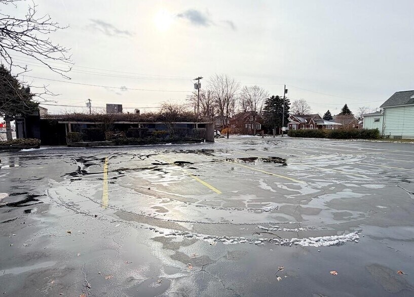 More Photos Of 1305 Abbott Rd, Buffalo Restaurant For Sale