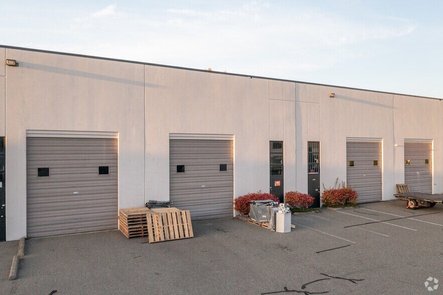 More Photos Of 26730 56th Ave, Langley Twp Light Manufacturing For Lease