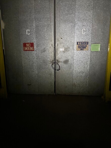 More Photos Of 8716 SE 15th St, Oklahoma City Distribution For Sale