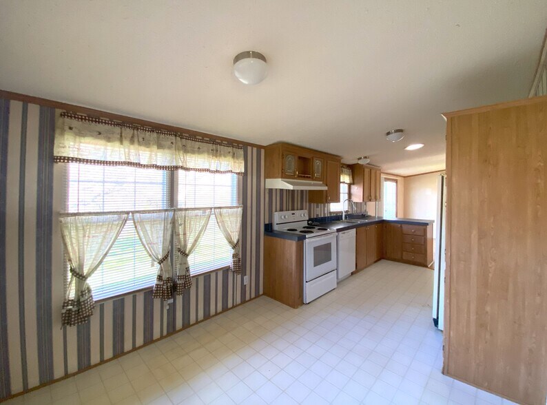 More Photos Of 908 FM 2808, Kempner Manufactured Housing Mobile Home Park For Sale