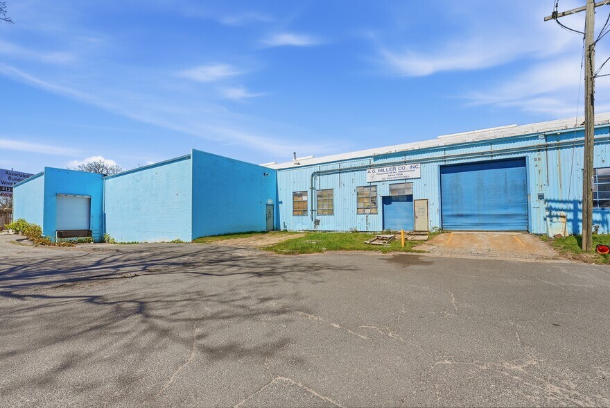 More Photos Of 53 Batavia St, Springfield Industrial For Sale