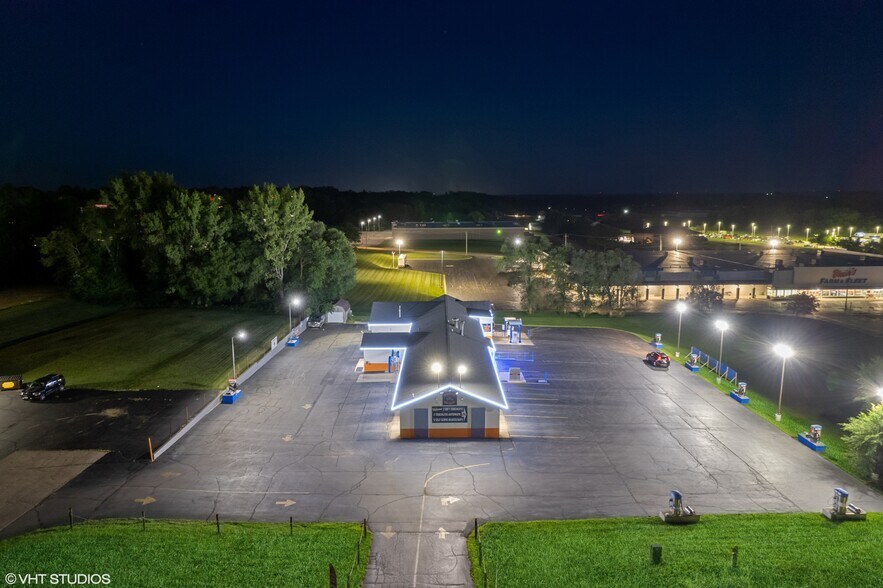 More Photos Of 731 Midwest Ct, Freeport Carwash For Sale