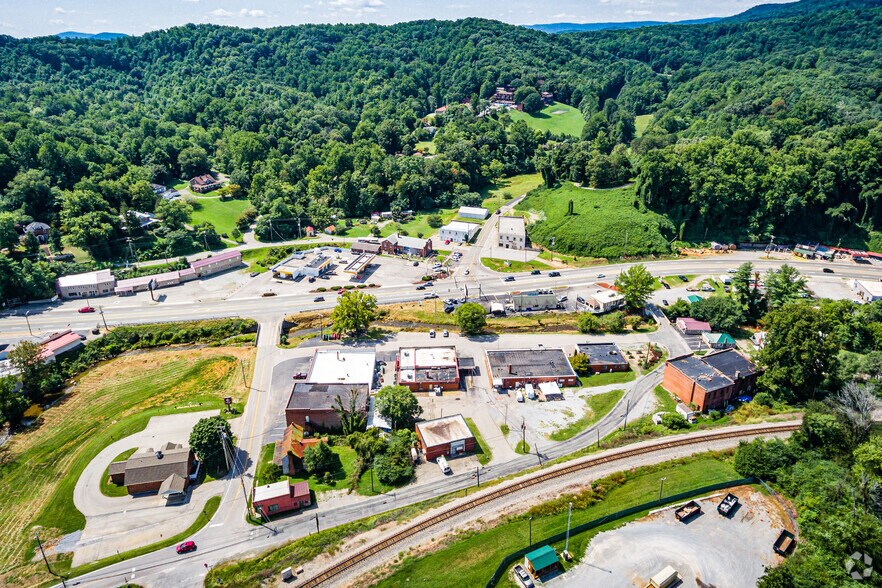 More Photos Of 40 Main St, Boones Mill Storefront Retail Residential For Sale