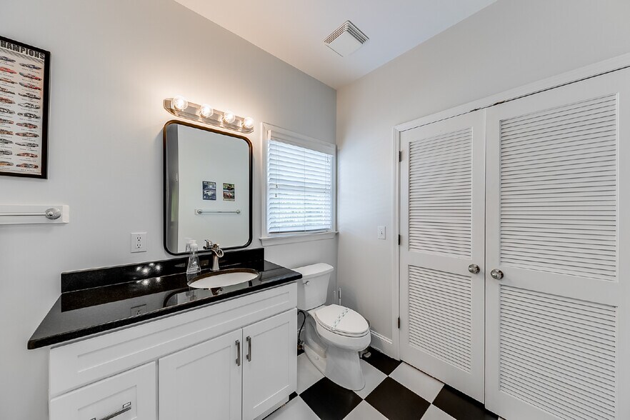 More Photos Of 892 Edelweiss Strasse, Helen Hotel For Sale