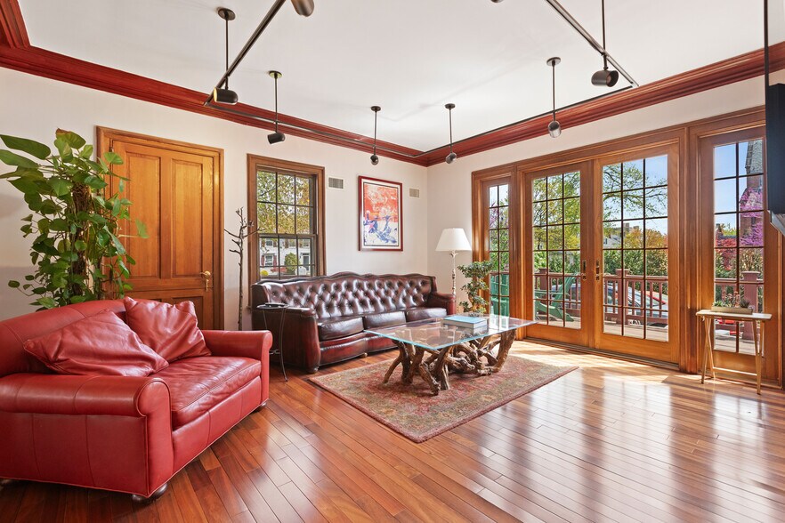 More Photos Of 2 Perry St, Morristown Office Residential For Sale