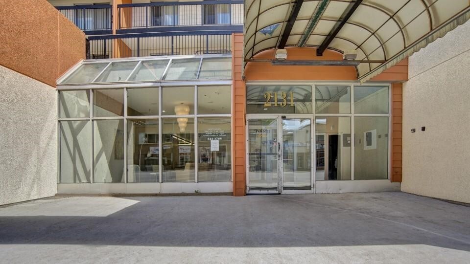 More Photos Of 2131 Broad St, Regina Apartments For Lease