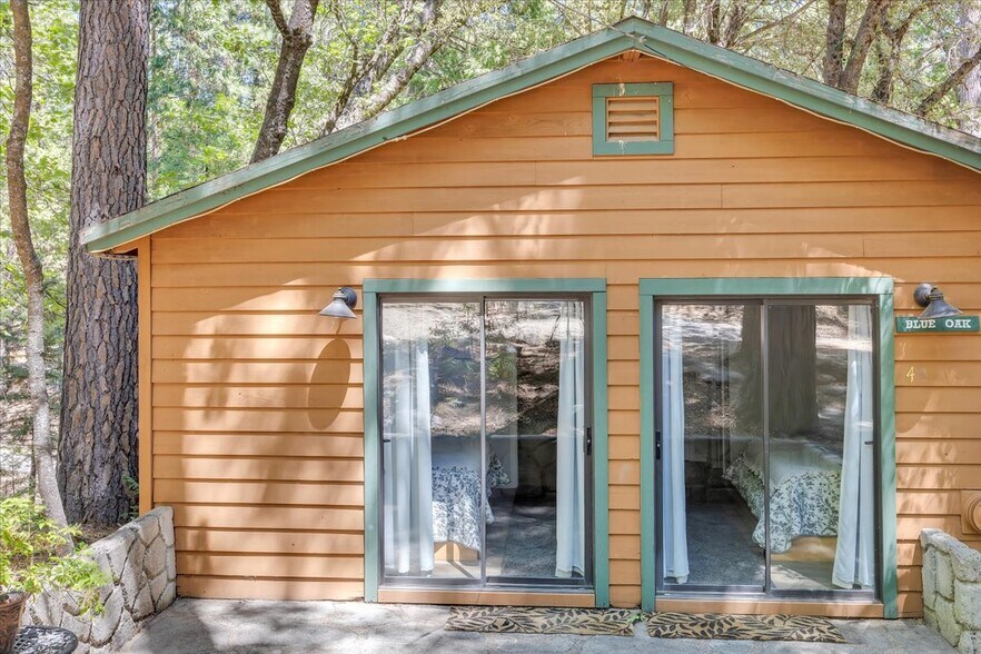 More Photos Of 22732 Middle Camp rd, Sonora Hotel For Sale