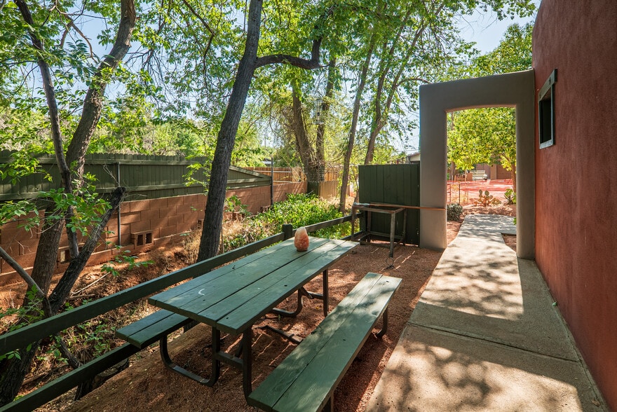 More Photos Of 110 Oak Creek Blvd, Sedona Specialty For Sale