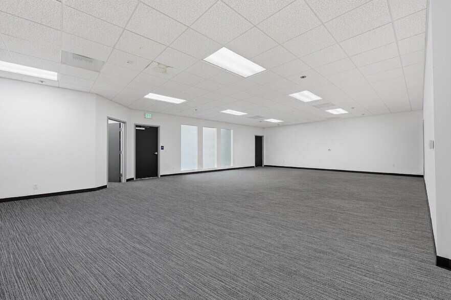 More Photos Of 9170-9190 Camino Santa Fe, San Diego Light Manufacturing For Sale