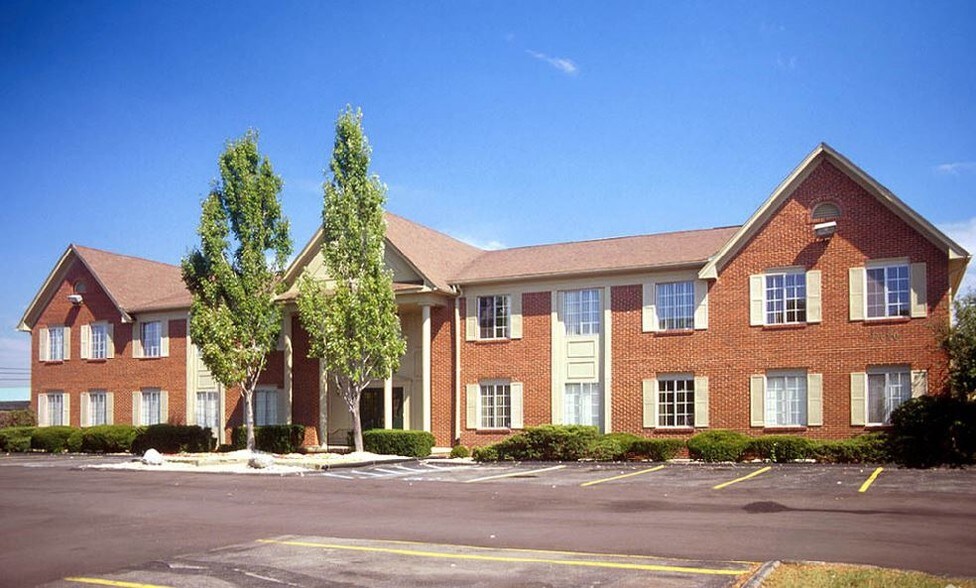 More Photos Of 27620 Farmington Rd, Farmington Medical For Lease