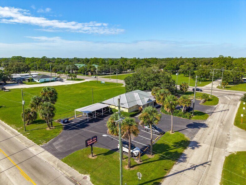 More Photos Of 45 Bryan Ave, LaBelle Medical For Sale