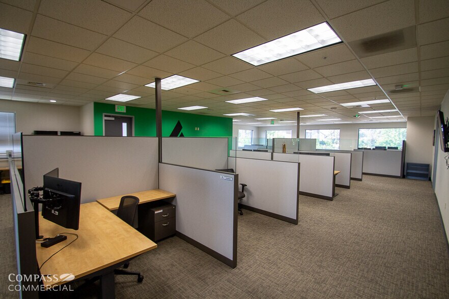 More Photos Of 123 SW Columbia St, Bend Office For Lease