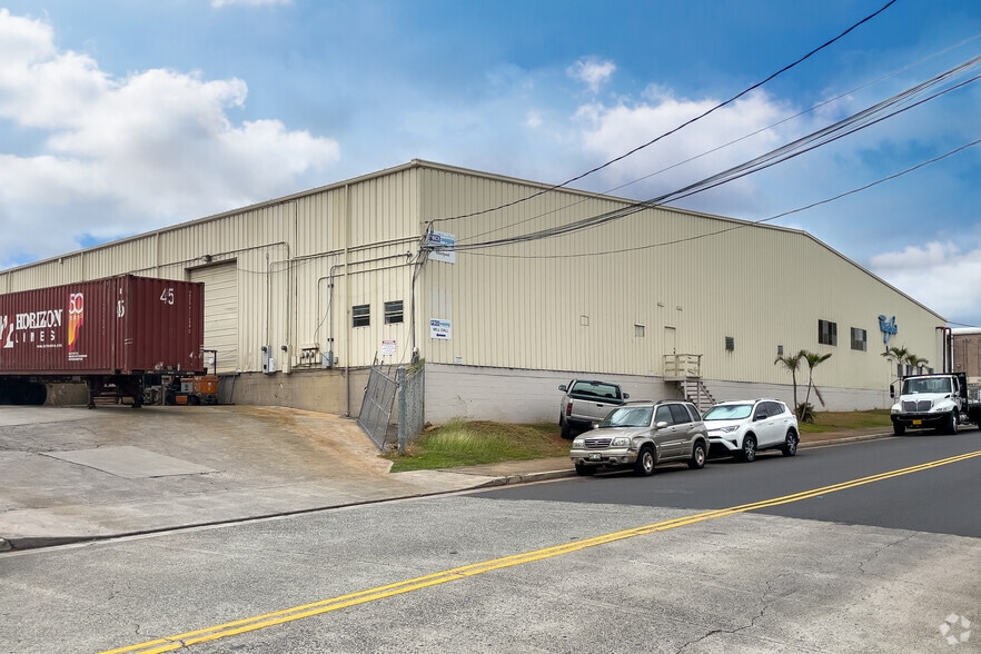 More Photos Of 94-144 Leoole St, Waipahu Warehouse For Lease