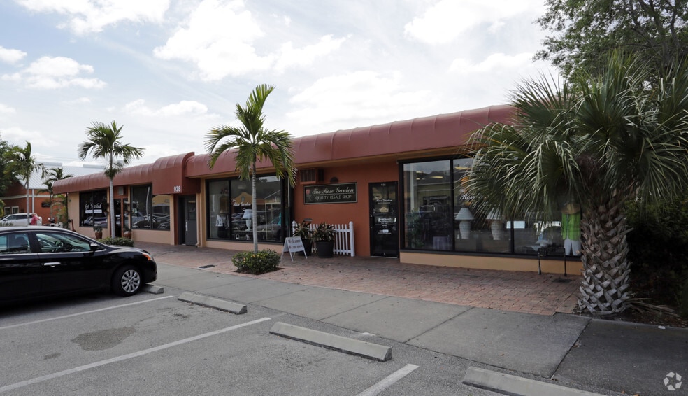More Photos Of 938 3rd Ave N, Naples Storefront For Lease
