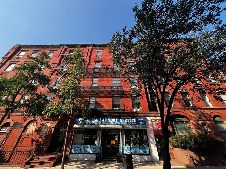 More Photos Of 73 W 83rd St, New York Apartments For Lease