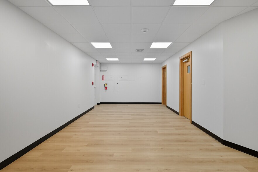 More Photos Of 52 East St, Ludlow General Retail For Lease