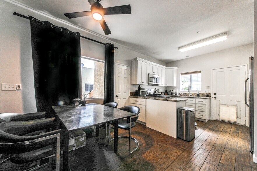 More Photos Of 1943 19th St, Santa Monica Apartments For Sale