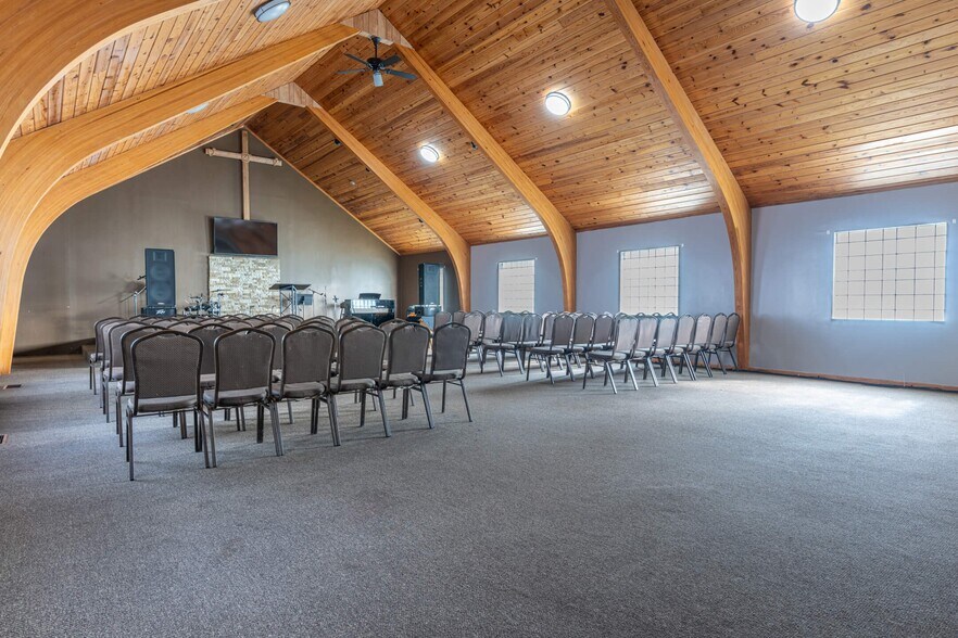 More Photos Of 2552 Bushnell Ave, Dayton Religious Facility For Sale