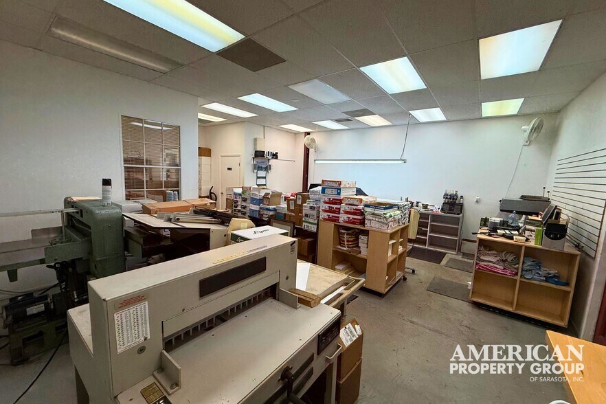 More Photos Of 1800 Northgate Blvd, Sarasota Light Distribution For Lease