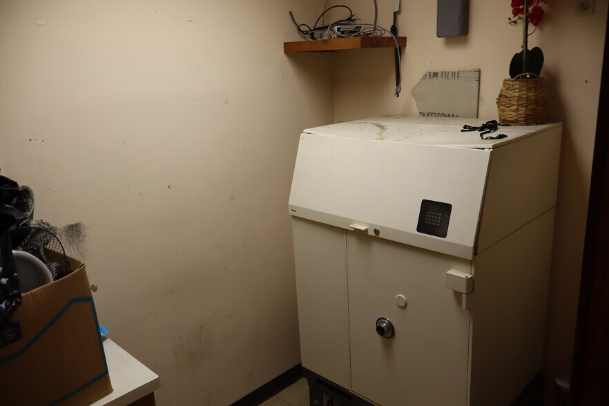 More Photos Of 253 E Savannah St, Calhoun Falls Freestanding For Sale