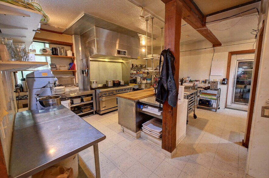 More Photos Of 201 Glover St S, Twisp General Retail For Sale