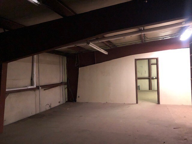 More Photos Of 70 Riverside Loop, Evanston Industrial For Sale