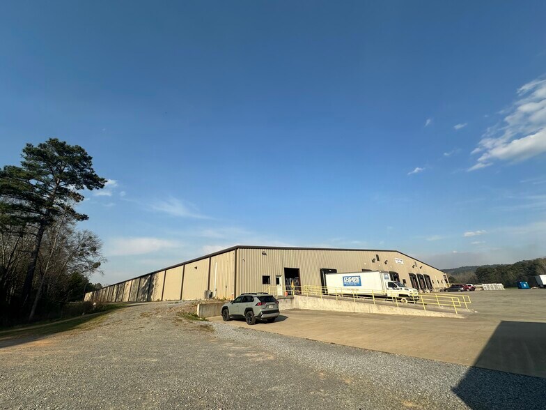 More Photos Of 2000 Old Sylacauga Hwy, Sylacauga Distribution For Lease