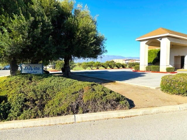 More Photos Of 901 Los Coches Rd, Soledad Medical For Lease